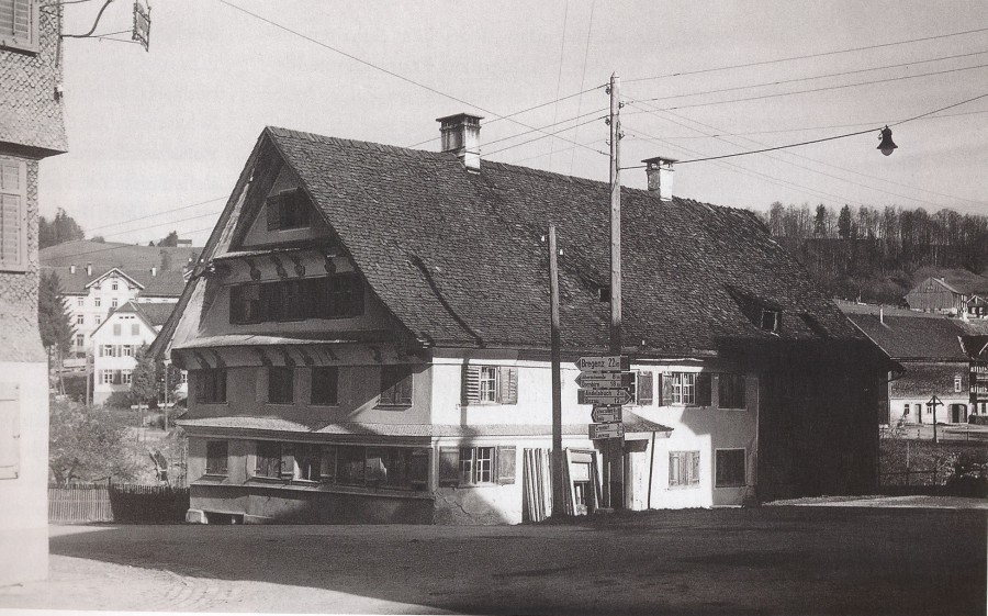 Figurenhaus in Egg 1945